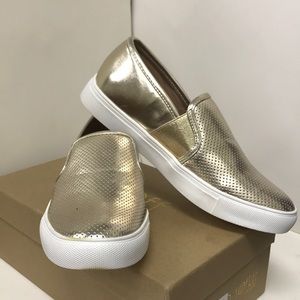 Kaley-01 (D) Perforated Slip on Sneakers